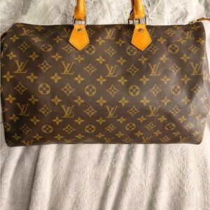 Louis Vuitton Speedy 40